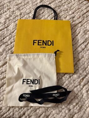 💛 NEW Fendi Bundle Paper Gift Bag with Cream Dust Bag and Black Ribbon